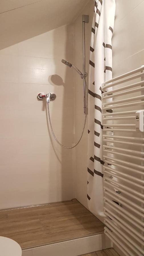 Kleine Gemuetliche Mansardenwohnung Im Suedosten Muenchens Assling Exterior photo